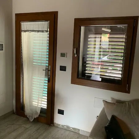 Villetta A Schiera Con Giardino *